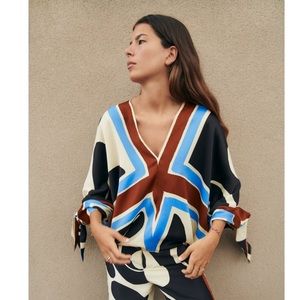 New Zara multicolor v-neck top with long sleeves size Large BLOGGERS FAVORITE!